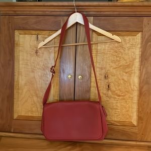 Coach handcrafted cross body bag. Made with natural full grain cowhide in Italy.